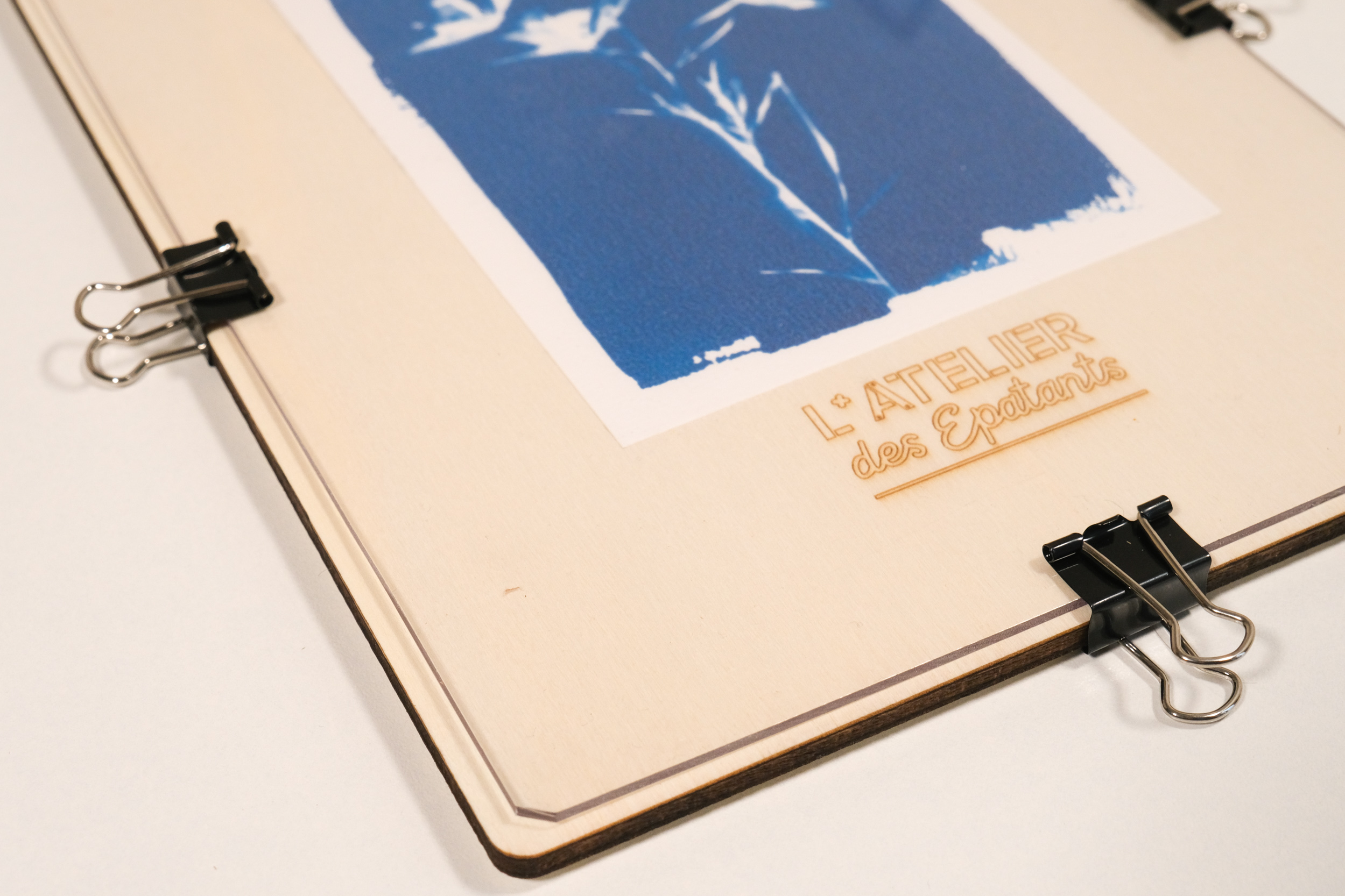 Support d'insolation pour cyanotype